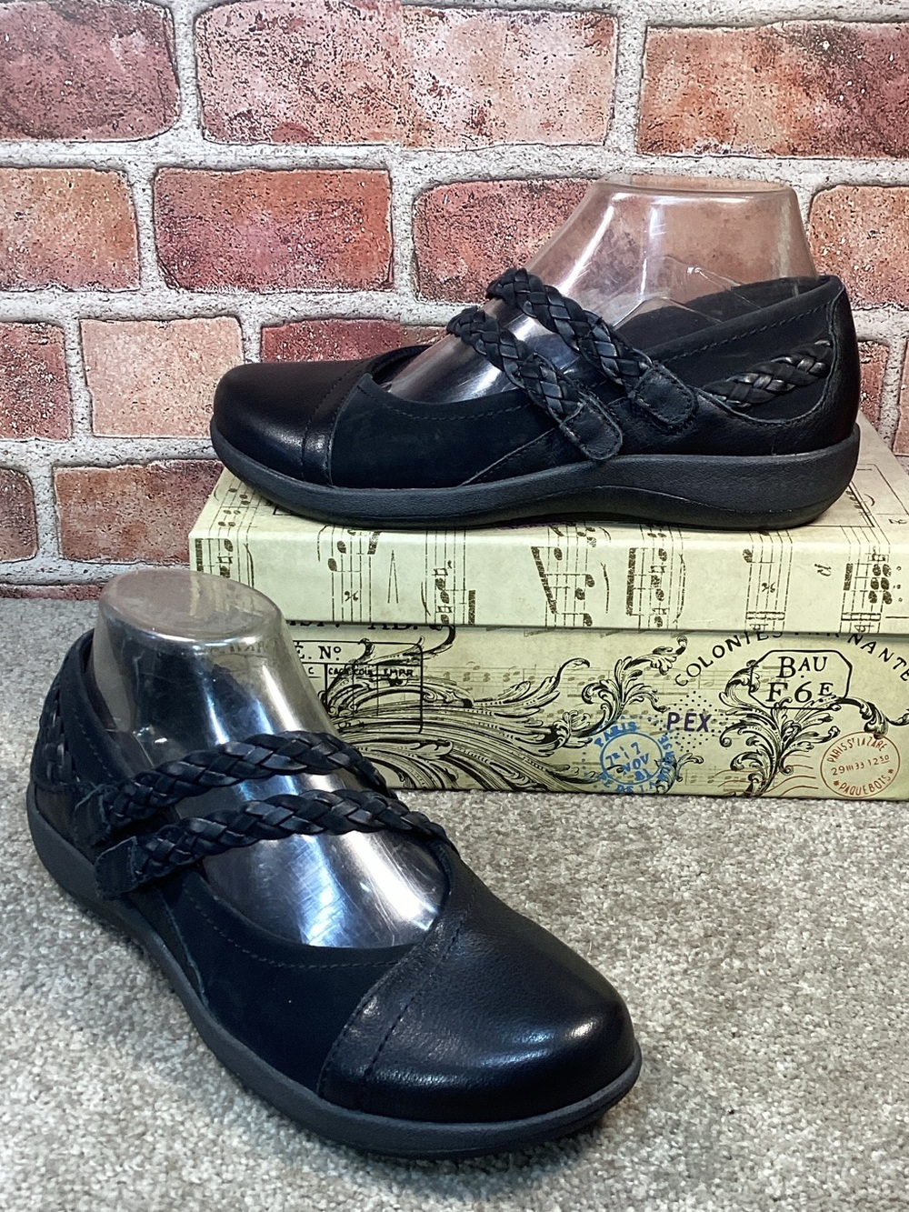 Aetrex Annie womens black leather Mary Jane Flats size 7